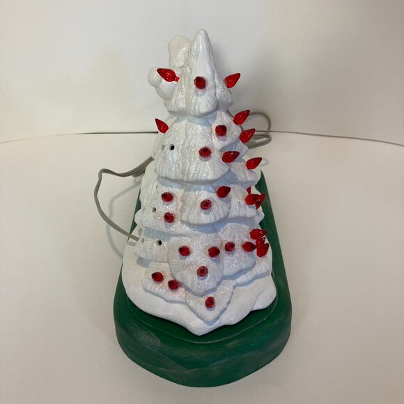 Vintage Santa & Mrs. Claus Dancing Lighted Christmas Tree Ceramic Music Figurine - Picture 15 of 16